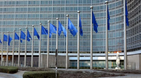 Rewizja ETS2 w Brukseli - Polska walczy o blokadę podatku od transportu i ocieplenia  2027