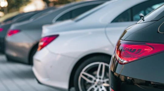 Koniec taryfy ulgowej dla flot? Organizacja Transport & Environment chce wyrzucić hybrydy z unijnych limitów